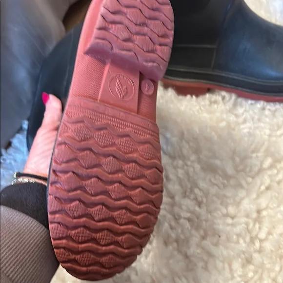 L.L. Bean Black and Red Winter Rain Boots - Picture 4 of 5